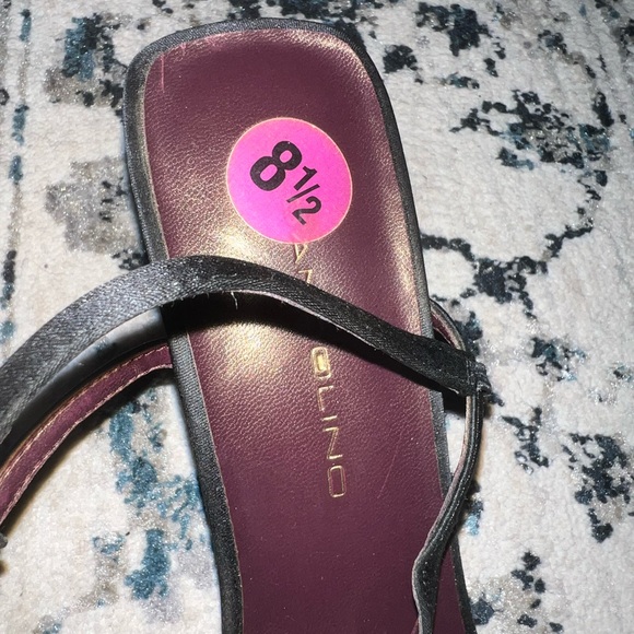 Black Vintage Heels - Picture 3 of 4